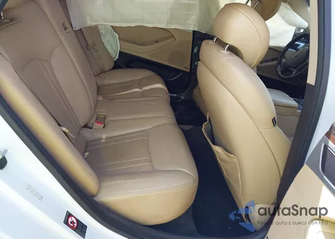 2015 Hyundai Genesis 3.8 z USA, uszkodzony, nr VIN KMHGN4JEXFU052363